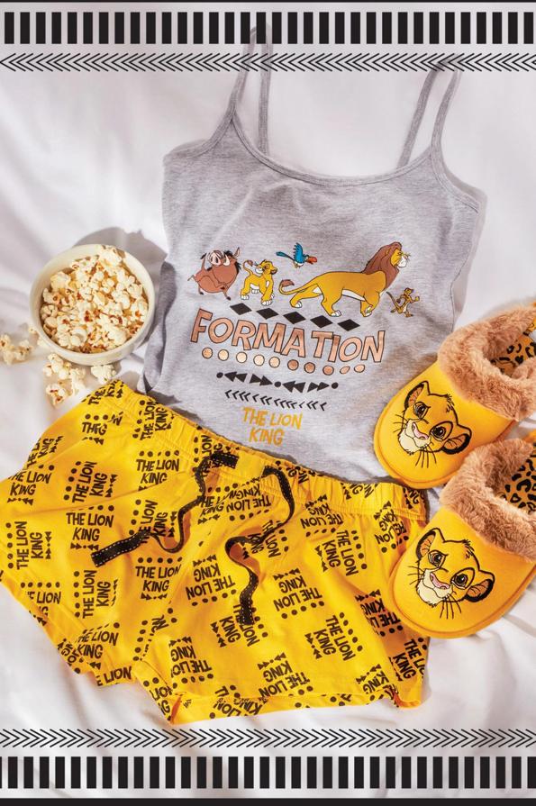 Primar ha sido otra de las firmas que tiene una colección dedicada al estreno de 'el Rey León' y en ella se encuentra este pijama tan divertido (7 euros).