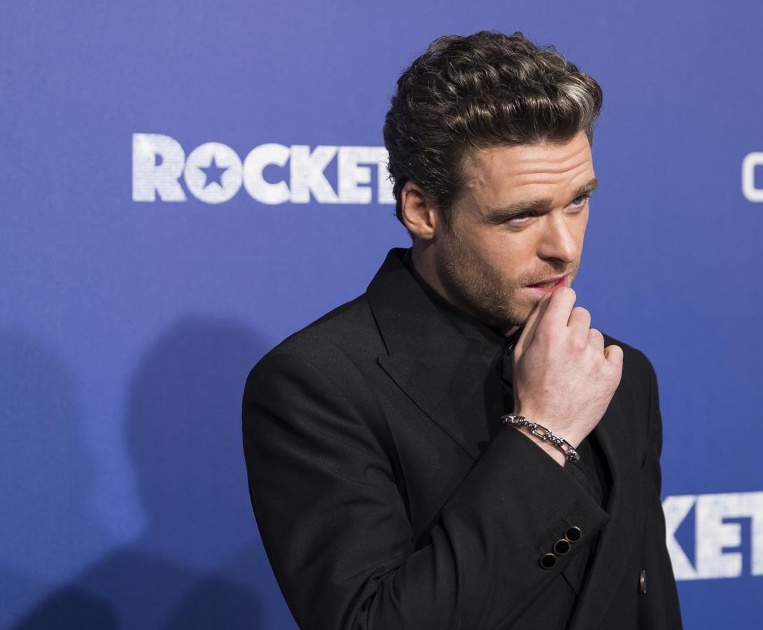 En Bodyguard interpreta a un ex sargento de policía que es encargado con cuidar la vida de la secretaria de interior Julia Montague, alguien que representa todo lo que él odia. En la serie de Netflix deja claro que es un sex symbol.