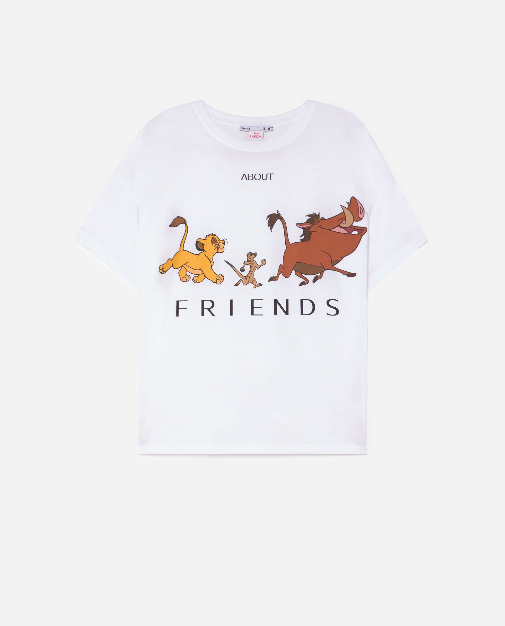 Camiseta básica blanca de 'El rey león'. Para volver a la infancia y no regresar jamás. (11,99 euros).