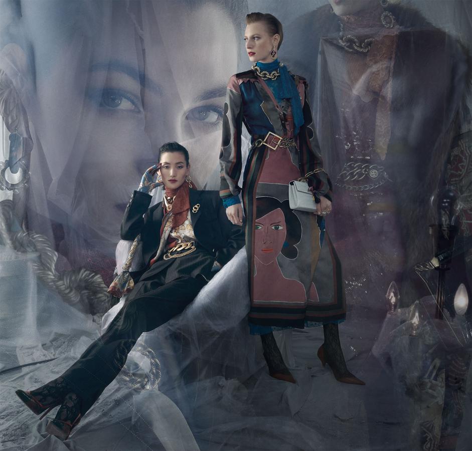 De nuevo el estampado 'arty' vuelve a colarse en una prenda imponente como este vestido de satén que se superpone a otro de encaje con detalle de lazo al cuello. En contraste, un traje de inspiración masculina que se combina con prendas hiperfemeninas y alcanza increibles cotas de sofisticación.