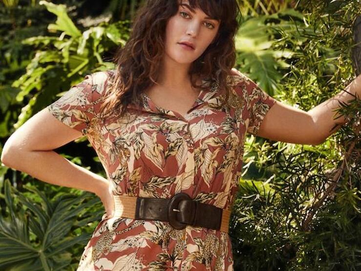 Fotos: 12 looks de rebajas en tallas grandes que debes llevarte a la playa
