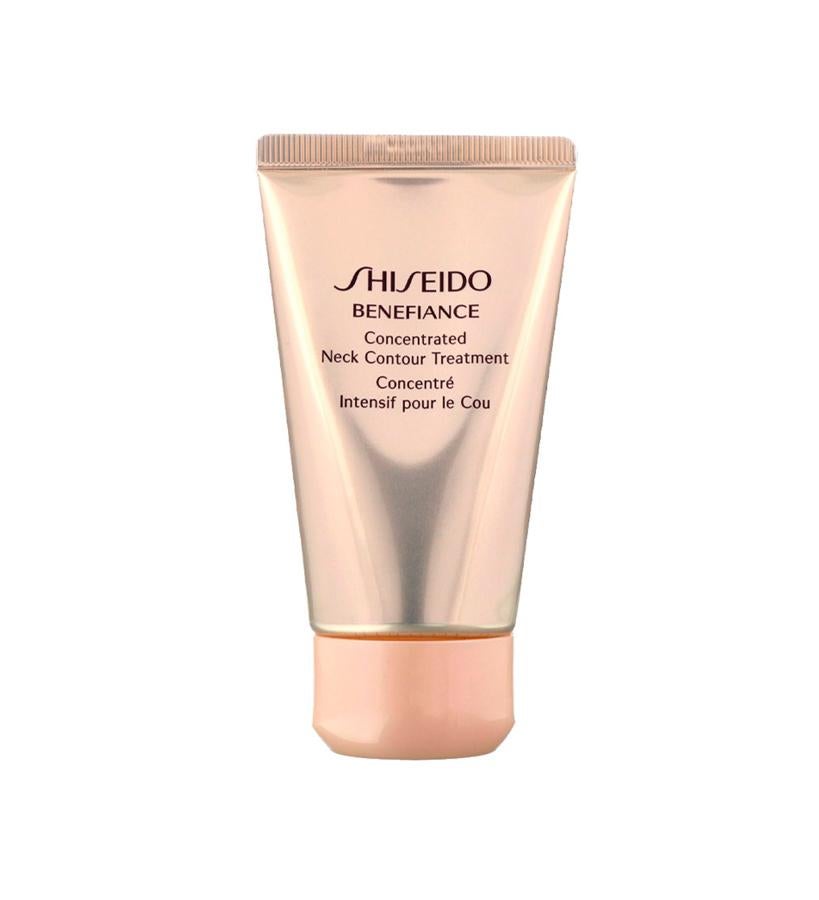 Su exclusiva fórmula contiene hidroxiprolina, un aminoácido que ayuda a formar el colágeno, lo que significa que el cuello y el escote se verán y se sentirán más firmes. Día a día la elasticidad y flexibilidad de la piel mejora, y la apariencia de las rugosidades e imperfecciones se atenúa, para ofrecernos una piel sedosa, unificada y radiante. (98 €).