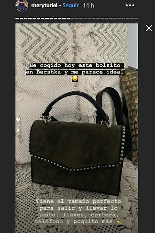 Mery Turiel muestra el bolso de Bershka en Instagram Stories. Ella ha elegido el tono kaki.