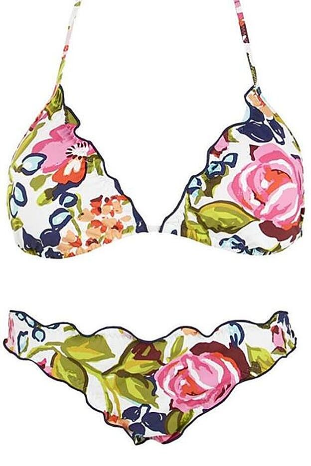 El bikini de flores de Nuria Roca se encuentra a a venta en Amazon.