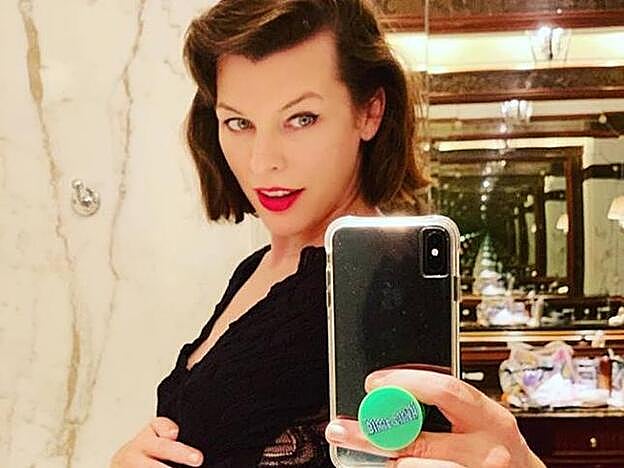 Milla Jovovich anuncia en Instagram que está esperando su tercer hijo junto a Paul W. S. Anderson .