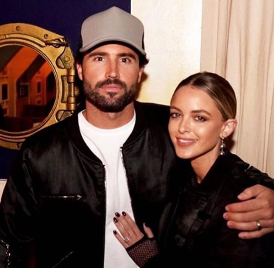 La bloguera Kaitlyn Carter y su marido Brody Jenner anunciaron hace una semana el fin de su matrimonio de ocho meses. Y al parecer puede ser el causante de otro divorcio, puesto que ella ha sido pillada besándose con Miley Cyrus.