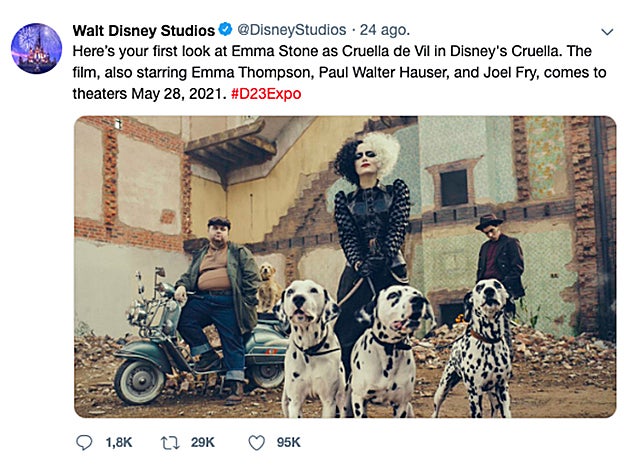 Con la publicación de esta imagen Disney ha creado expectación sobre el personaje de Cruella de Vil, interpretado por una irreconocible Emma Stone.