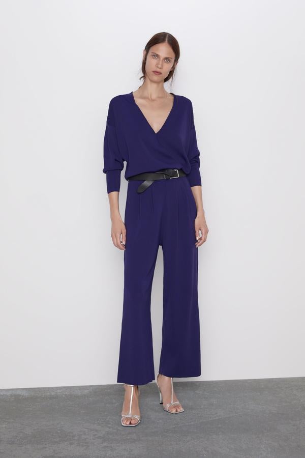 Las que buscan la comodidad ante todo tienene en esta prenda de punto su mejor aliada (39,95 euros).