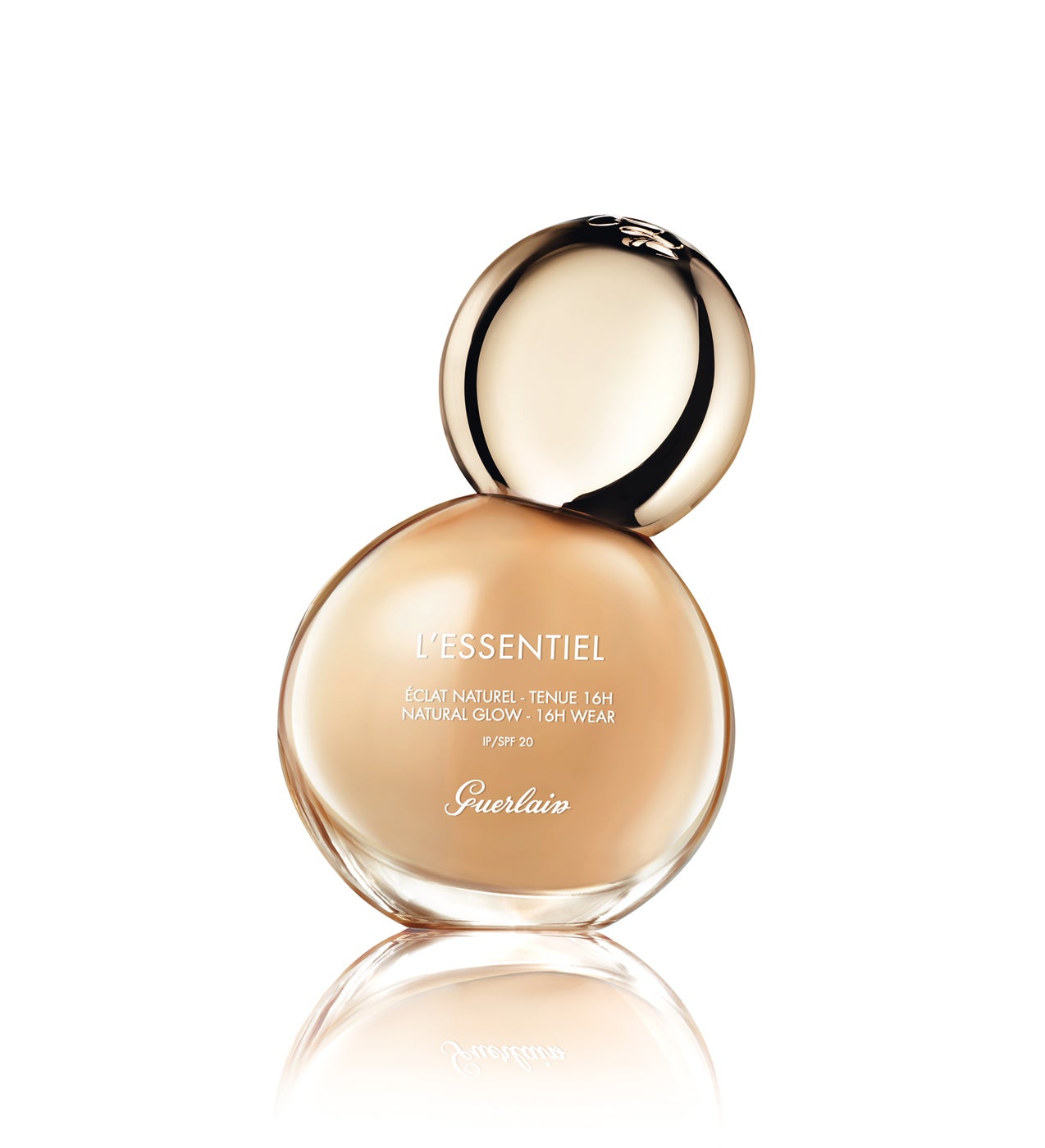 Cobertura moldeable y luminosidad durante 16 horas con un acabado natural.  L´Essentiel de Guerlain  (55 €).