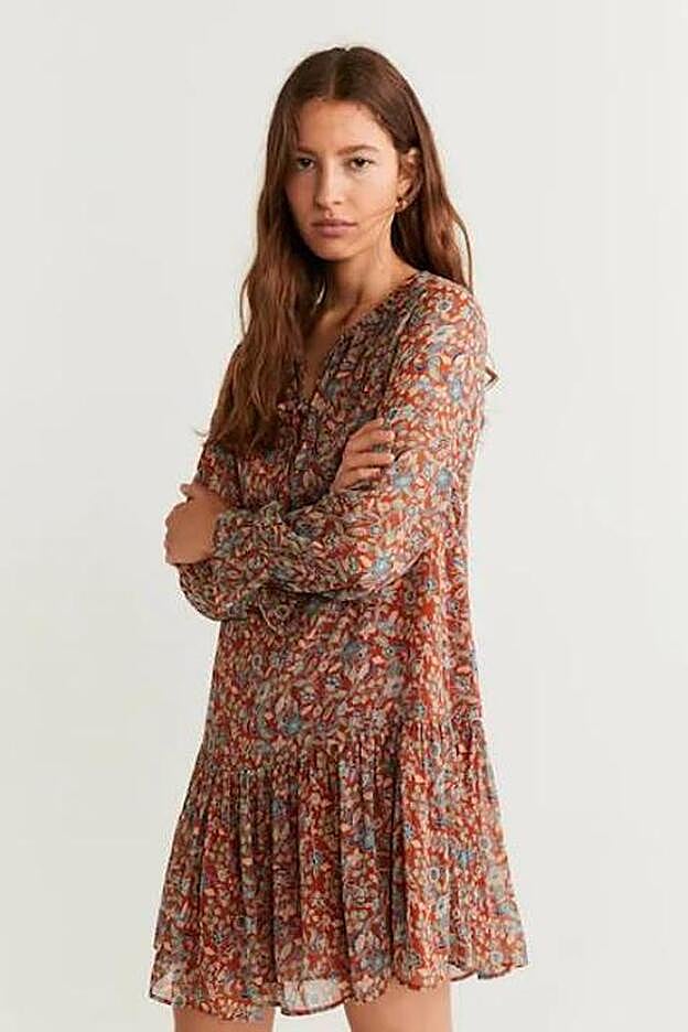 Vestido de gasa con estampado de flores (39,95 euros)