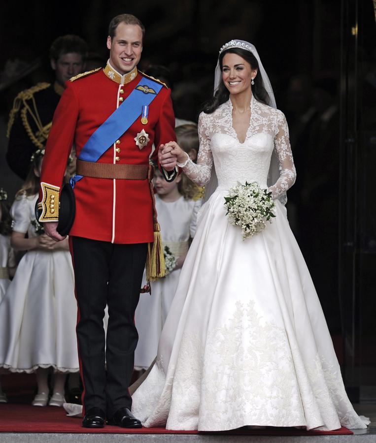 Sí, Kate Middleton se ha colado en la lista de novias mejores vestidas. Clásica pero con un diseño muy favorecedor de Alexander McQueen.