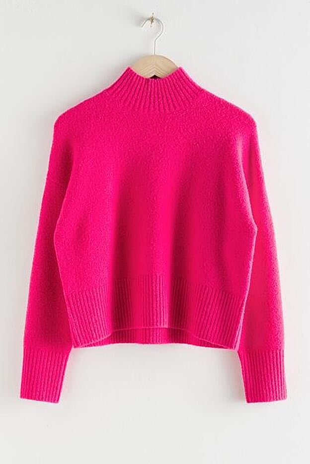 Jersey rosa flúor de la nueva colección de & Other Stories (39 euros).