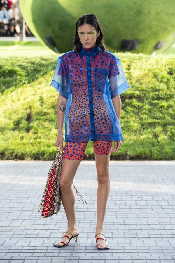 Desfile P/V 2020 de House of Holland.