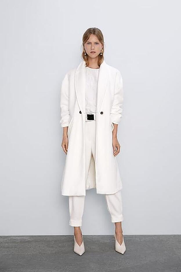 Abrigo amplio de cuello y solapa con manga larga, 59,95 EUR.