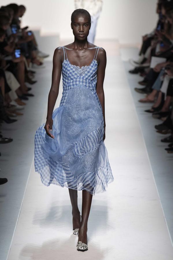 Desfile de primavera/verano 2020 de Ermanno Scervino.