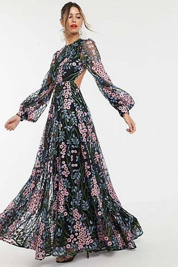 Vestido largo con espalda abierta y bordado floral de ASOS, 248,9 EUR.