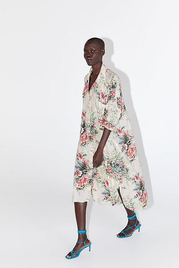 El vestido que lleva Belén Esteban es de la sección Special Prices de Zara y cuesta 19,99 euros.