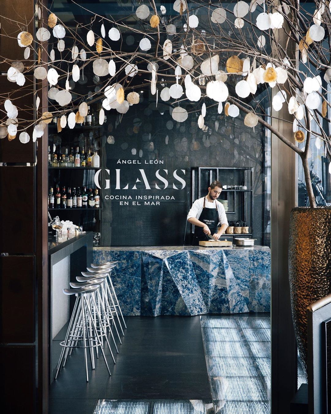 La nueva carta de otoño recién 'pescada' en Madrid por Ángel León en Glass (en el Hotel Urban, Carrera de San Jerónimo, 34).