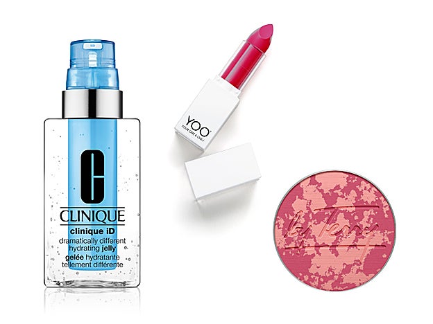 Clinique ID con Tecnología Custom-Blend (57 €). Barra de labios personalizad de Yoo (29 €). Paleta de maquillaje By Terry para Sephora (desde 39 €).