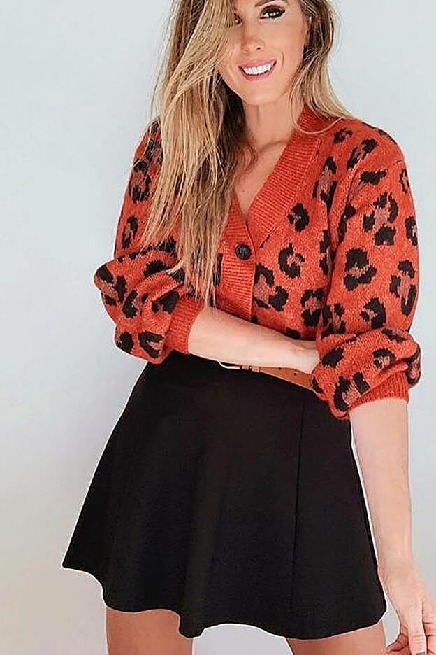 En animal print también te adrá mucho juego. Esta de C&A cuesta 17,90 euros.