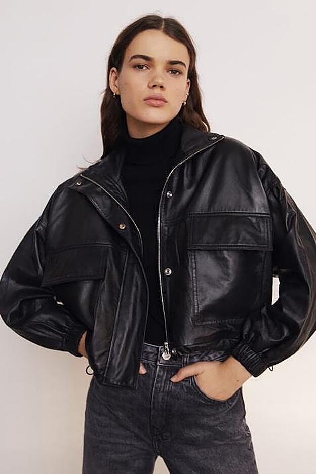 Cazadora de espírtu ochentero confeccionada en piel cien por cien de Mango.