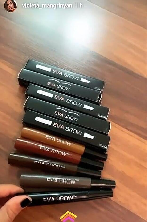 Lápiz de cejas Evabrow, 29,99 euros.