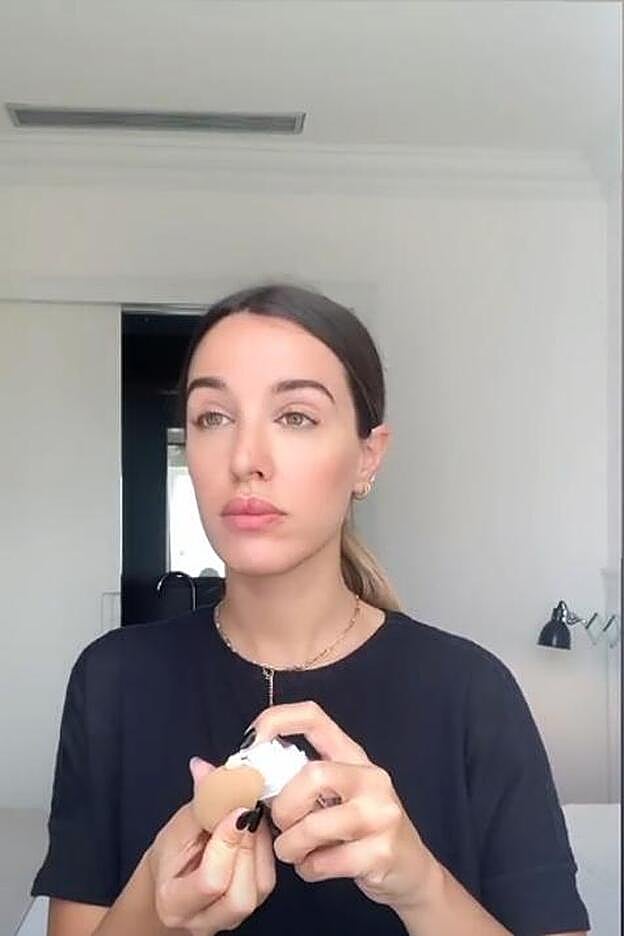 Teresa Bass en el primer paso de su transformación.