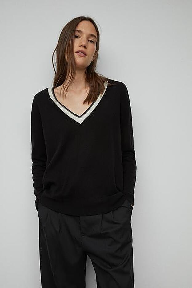 Su versión más sobria, en negro.