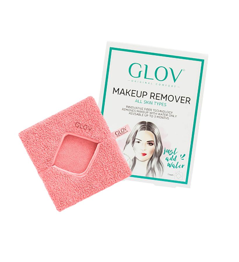 Este guante limpiador extrafuerte confeccionado por un 70% de poliéster y 30% de poliamida, utiliza una microtecnología avanzada que contiene fibras refinadas con forma de estrella. Son hasta 30 veces más finas que un disco de algodón, y tienen propiedades electroestáticas superiores para absorber el maquillaje, la suciedad y el exceso de grasa como si fueran un imán. El guante natural antibacteriano solo precisa de agua para proporciona una limpieza suave pero eficaz con un efecto de peeling que deja la piel fresca y revitalizada. (16,45 €).