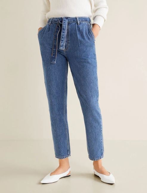 Jeans baggy, uno de los vaqueros que mejor sienta y que más vemos en Instagram y en todo el low cost. (12,99 euros).
