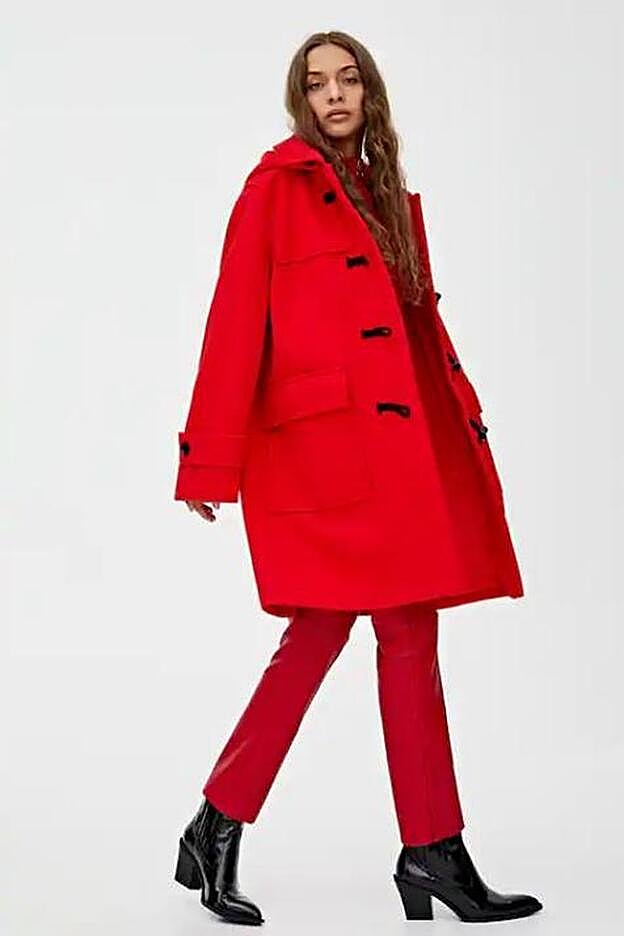 La trenca ha vuelto para alegrar el amario de invierno de las más nostálgicas.