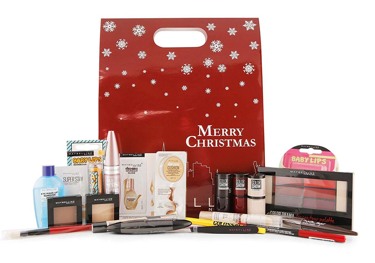 En Amazon podemos hacernos con el calendario de Adviento beauty de Maybelline, por 54,99 euros. Contiene quince productos originales, algunos en formato viaje y otros en formato venta, cinco accesorios de maquillaje y cuatro muestras. El regalo ideal para las fanáticas de la compañía cosmética de L’Oreal.