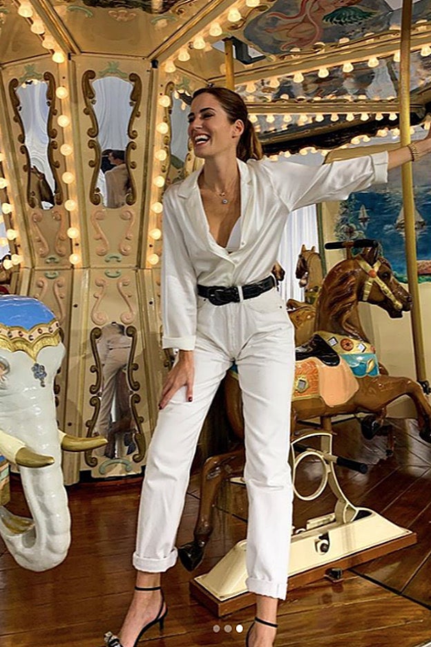 El total look blanco que Gala González lució en el último desfile de Intimissimi.