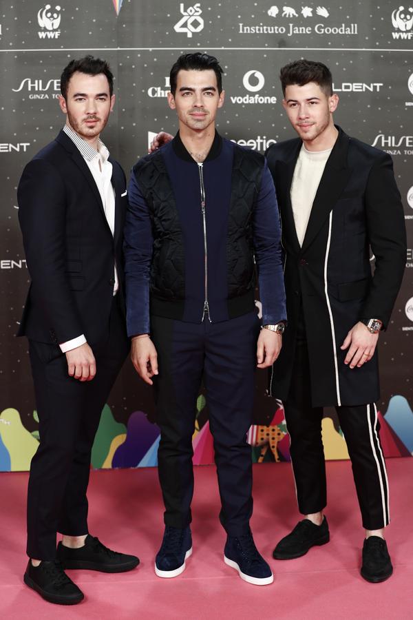 Los Jonas Brothers no se quisieron perder la entrega de Premios 40 Principales.