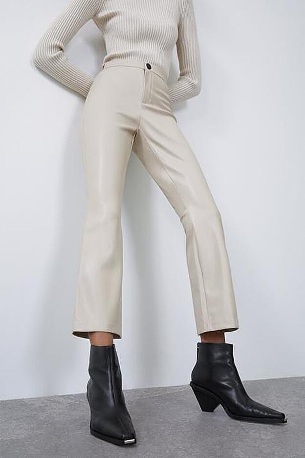 También están disponibles, en las mismas tallas, en este tono color hielo.