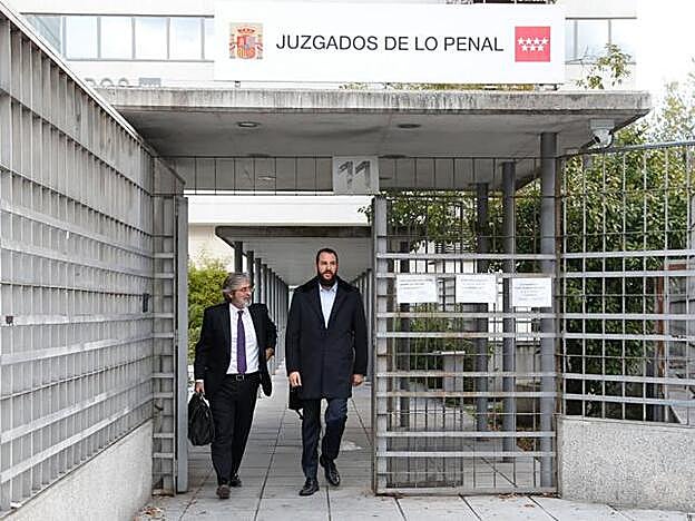 Borja Thyssen a su llegada a los juzgados.