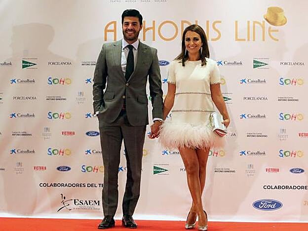 Paula Echevarría y Miguel Torres posan juntos en un 'photocall' por primera vez.
