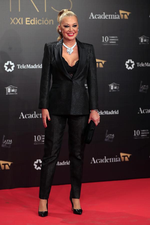 Fotos: Premios Iris 2019: los looks de las famosas en la alfombra roja