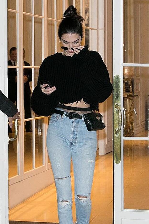 Kendall Jenner fue de las primeras en atreverse con esta moda.