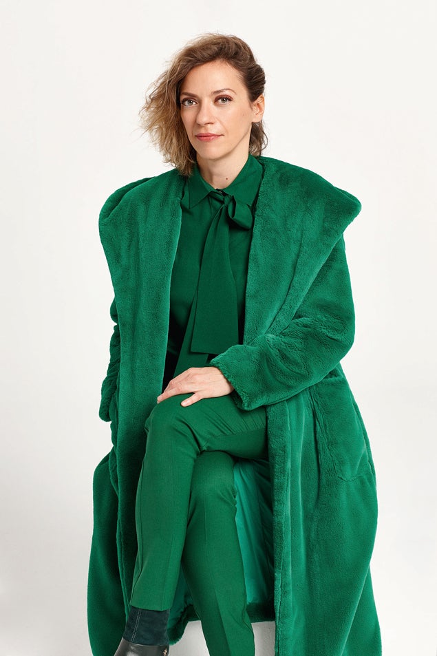 Fundadora, junto a Cristina Anglada, de This Is Jackalope, una organización sin ánimo de lucro dedicada a la creación, producción y difusión de prácticas artísticas contemporáneas con vocación internacional.