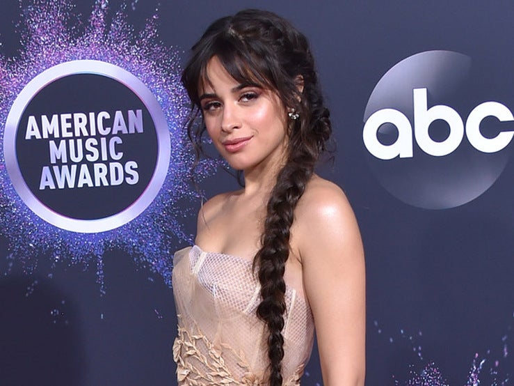 Fotos: De Dua Lipa a Camila Cabello: los mejores maquillajes de los American Music Awards