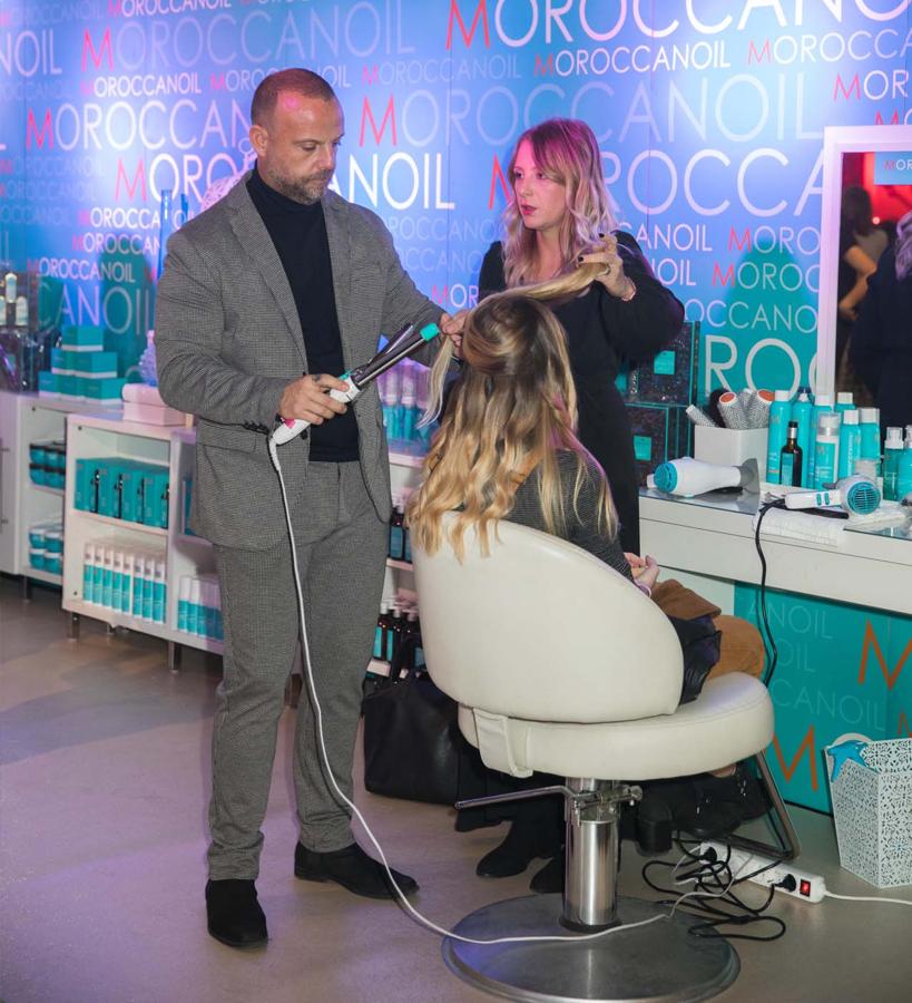 Los expertos de Moroccanoil realizaron un retoque de los peinado a todas nuestras lectoras, que también recibieron un asesoramiento personalizado y descuentos en sus compras.