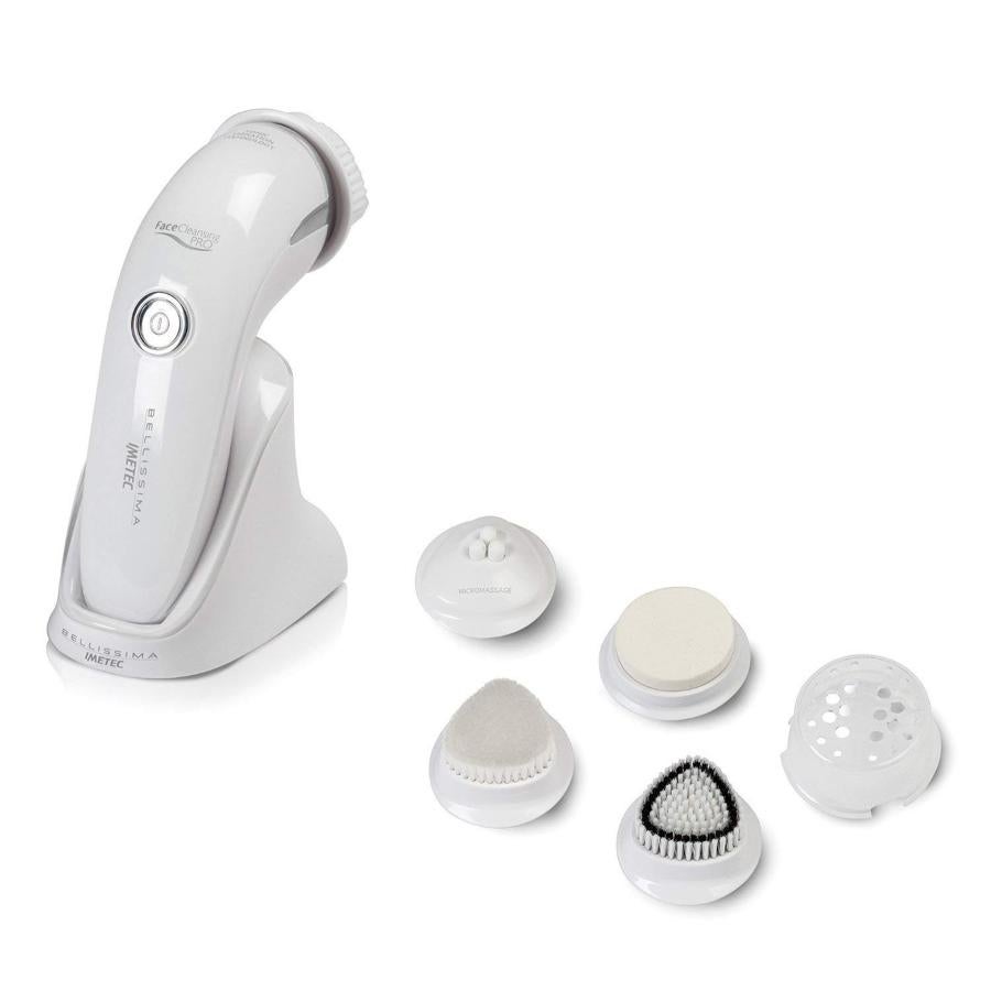 Para las que buscan un limpiador tradicional Imetec Bellissima tiene este sistema de limpieza con cabezales triangulares siete veces más eficaz que la limpieza manual. Con cinco cabezales diferentes y programas específicos para cada zona del rostro, está rebajado un 62%, y de costar 119 euros  pasa a tener un precio de 44,99 .