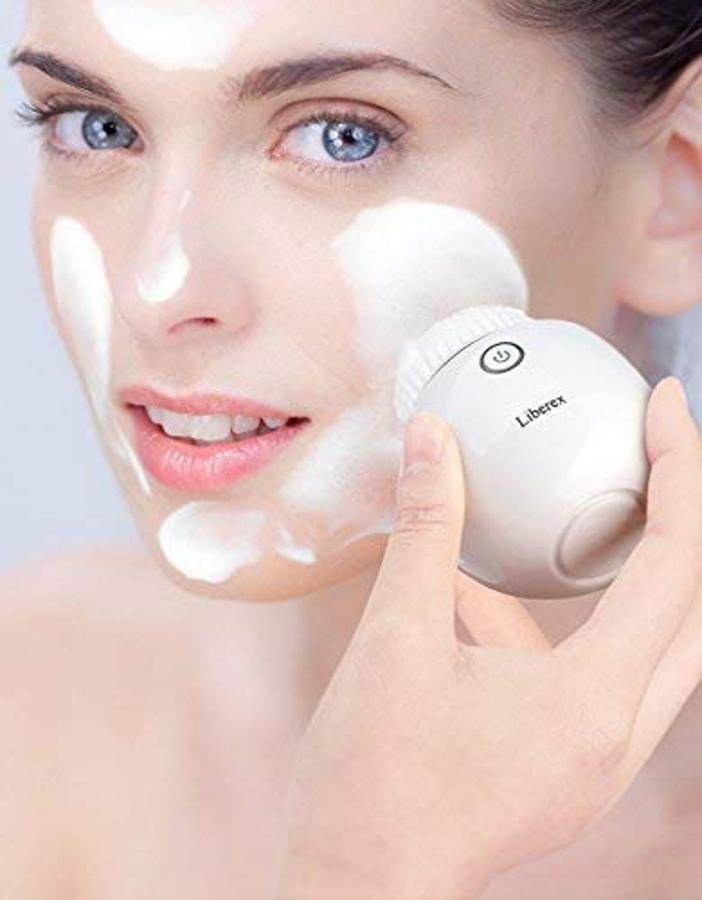 Este limpiador facial de Liberex con forma de huevo tiene tres cabezales intercambiables: el cepillo para pieles sensibles, el cepillo para limpieza profunda y el cepillo de silicona. Durante el Black Friday tendrá  un precio de 25,19 euros .