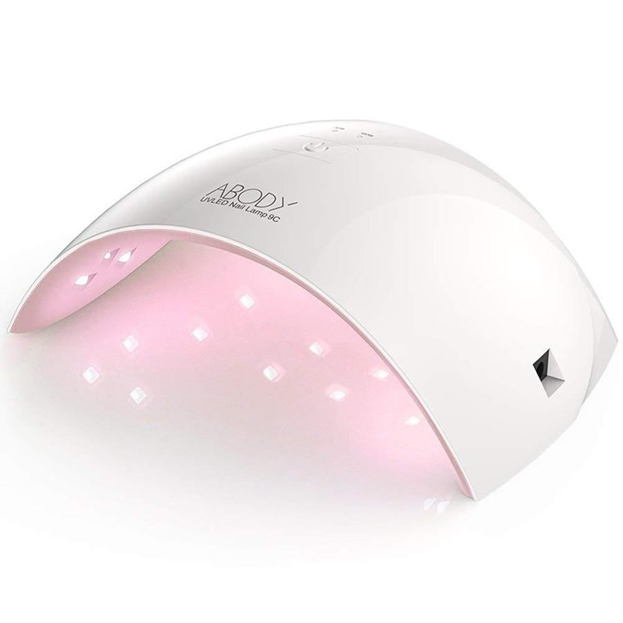 Si eres una fanática de la manicura y estás deseando disfrutar del ritual de uñas completo desde la comodidad de tu casa, este secador de uñas con lámpara led tiene durante el Black Friday un descuento del 20%, y  cuesta 16,18 euros .