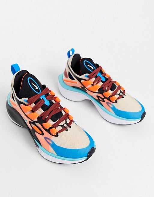 Diseño colour block de Nike. Modelo Signal.  130 euros en Asos .