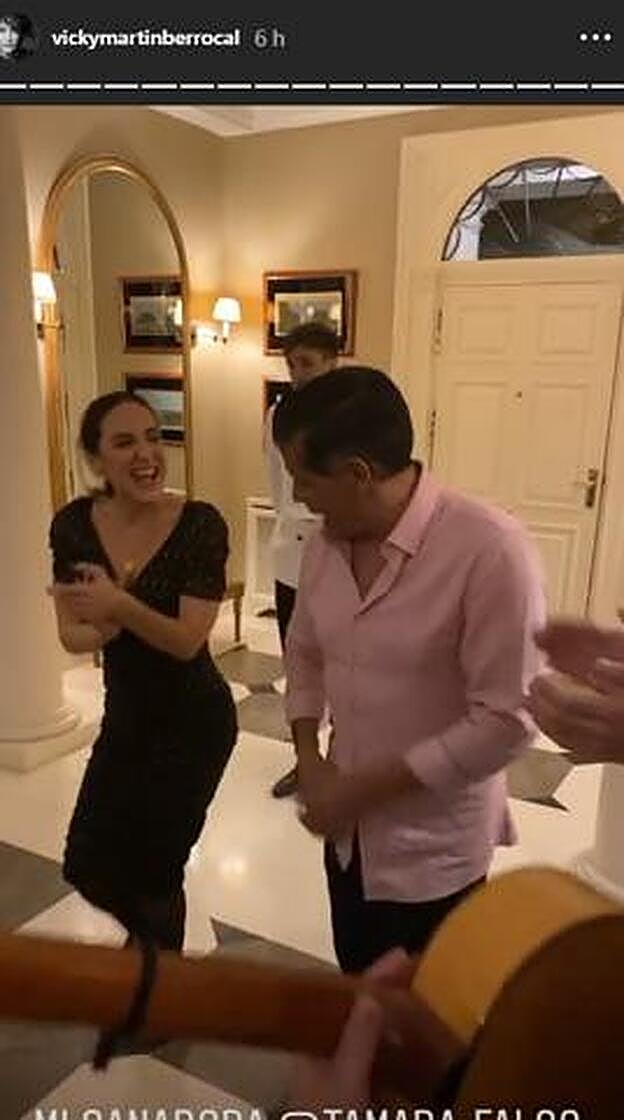 Tamara Falcó se divertía junto a sus compañeros.