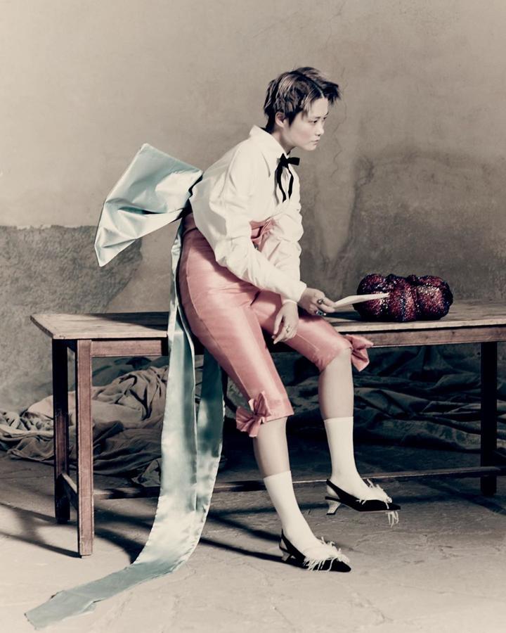 Chris Lee posó con un estilismo de inspiración taurina.