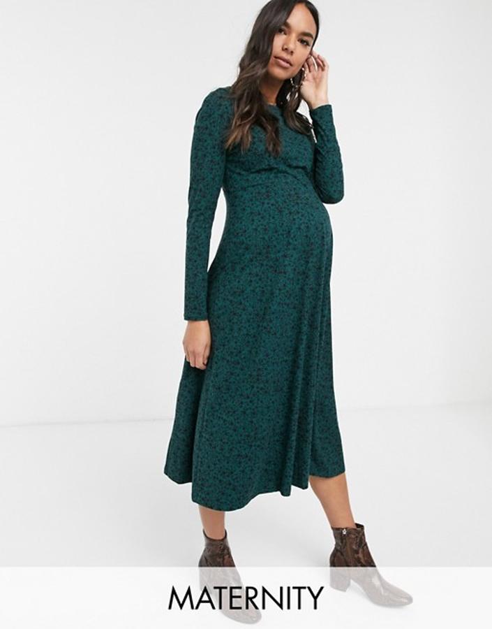 Otro vestido que nos encantaría ver a Malú durante su embarazo es este midi de Asos Maternity (30.99 euros)