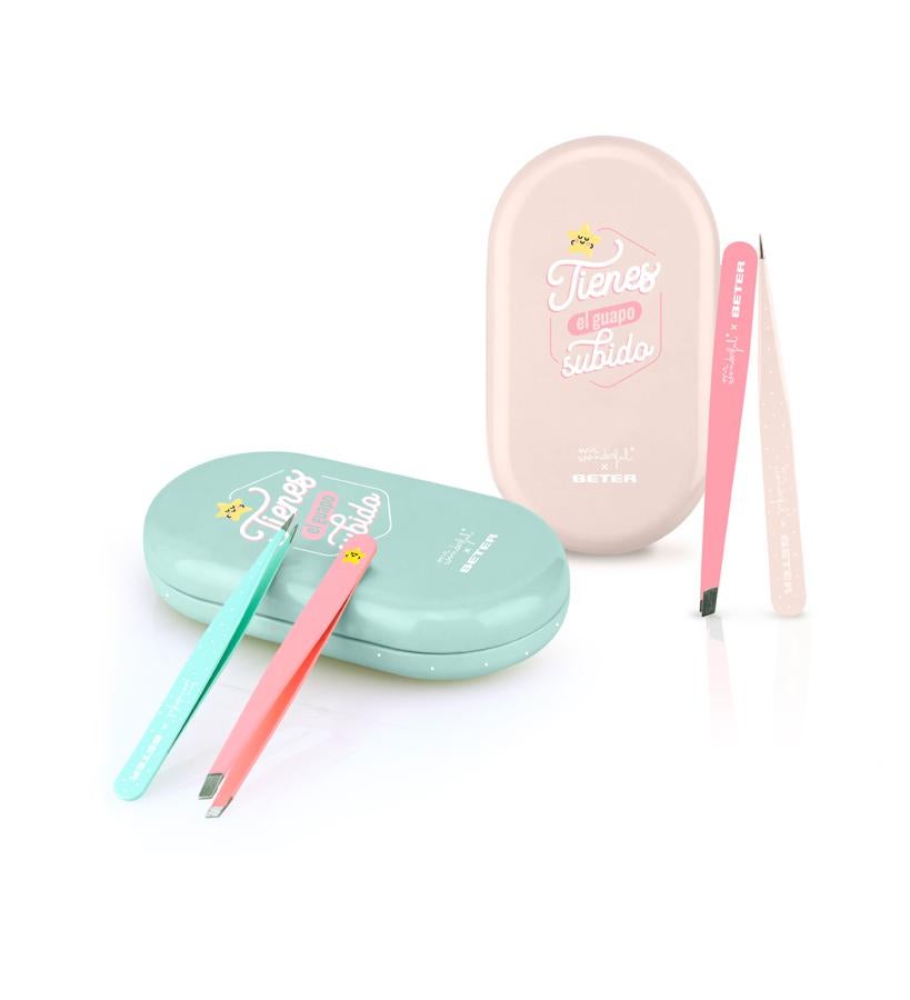 Set con dos pinzas, una de punta fina para retirar pelos más rebeldes, y otra de punta oblicua para una depilación más precisa y rápida, además de un espejo para que no se escape ni un pelo (15,95€).